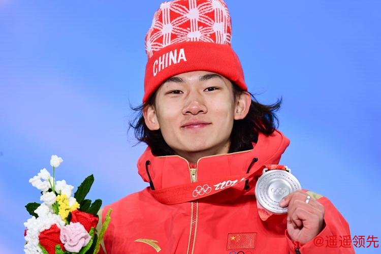 坡面障碍技巧世界杯苏翊鸣摘铜 为中国队锁定冬奥会席位